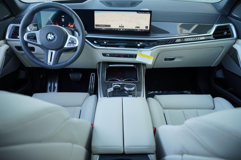 Thumbnail: 2026 BMW X7 - 13