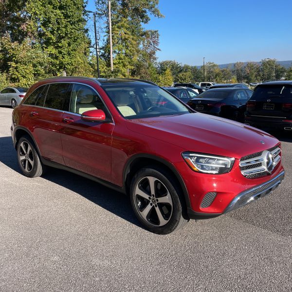 2021 Mercedes-Benz GLC GLC 300 8