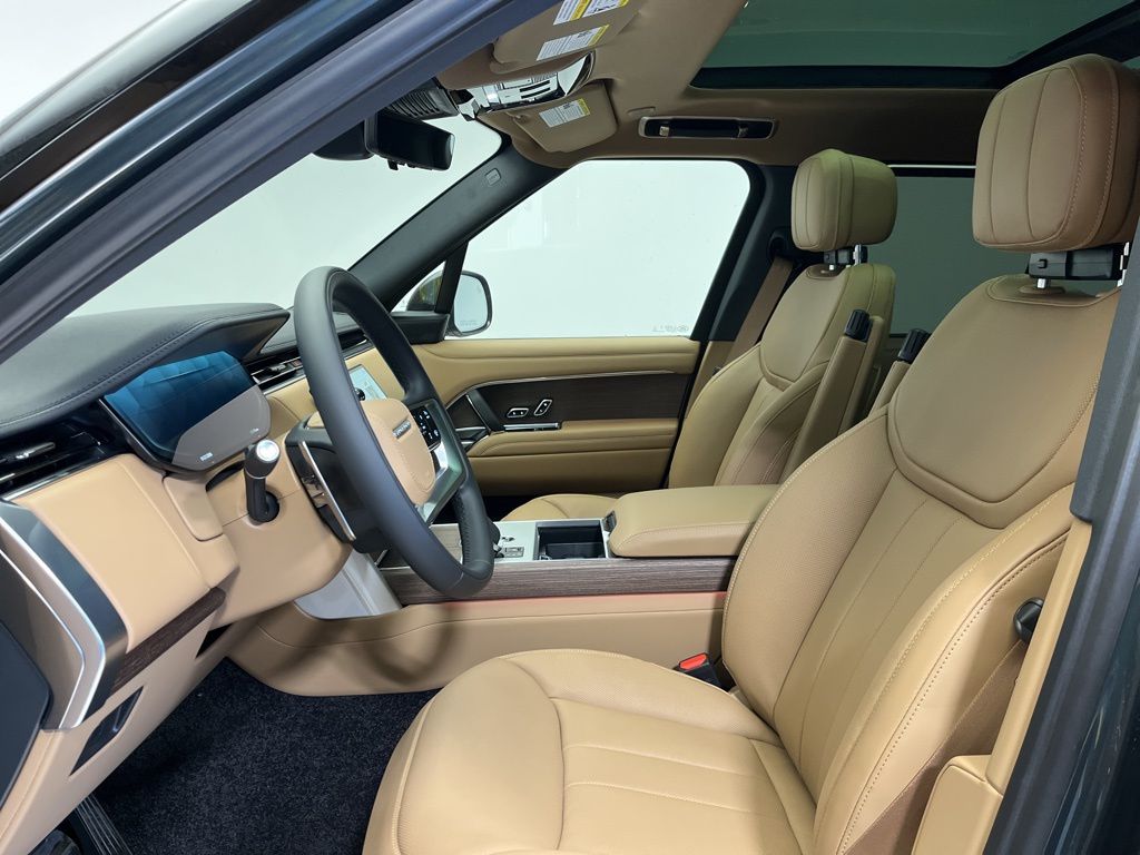 Thumbnail: 2026 Land Rover Range Rover - 13