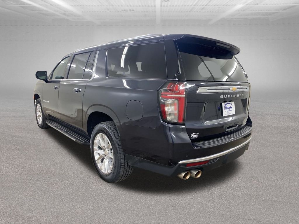 2023 Chevrolet Suburban Premier photo