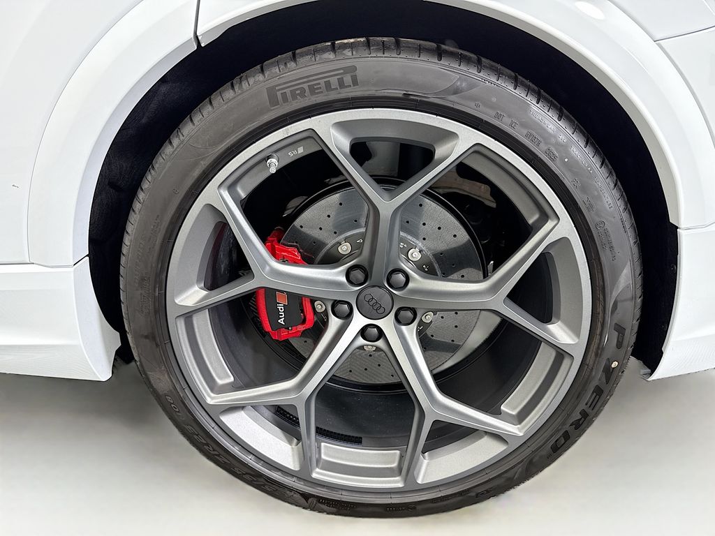 Thumbnail: 2026 Audi RS Q8 - 30