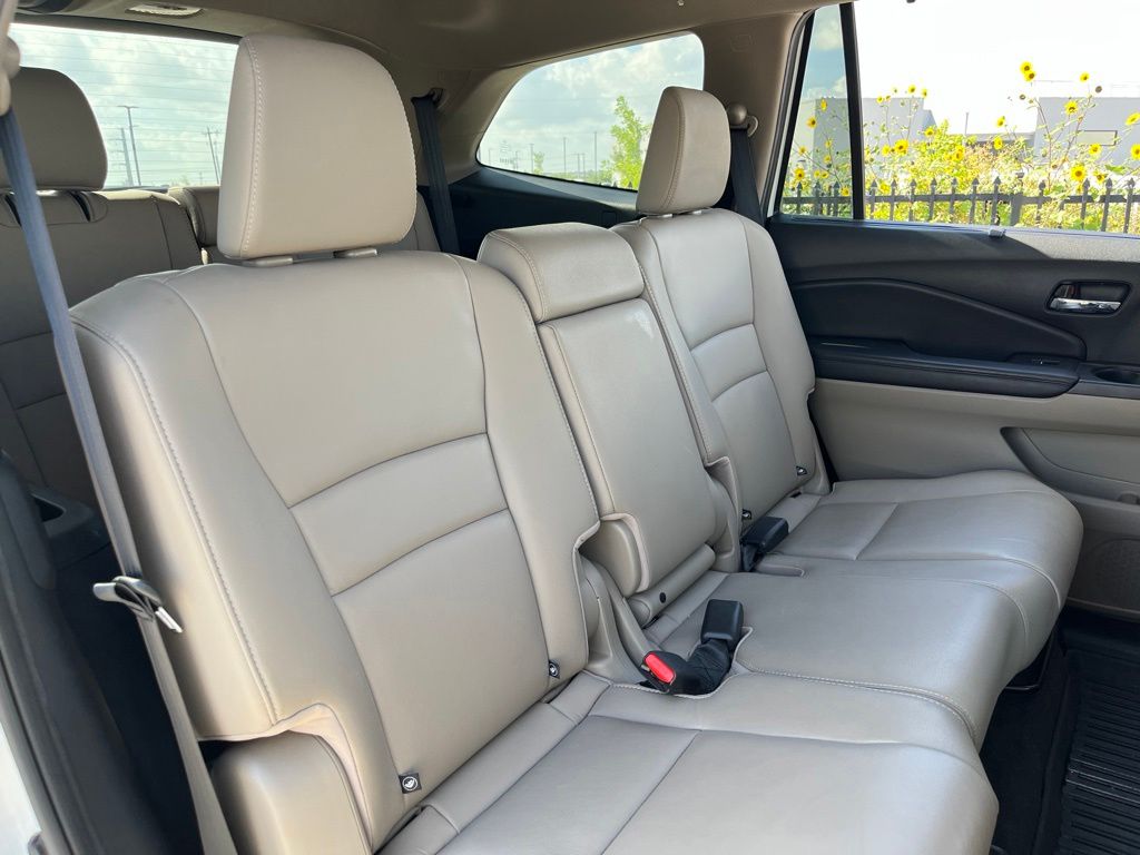 Thumbnail: 2020 Honda Pilot - 30