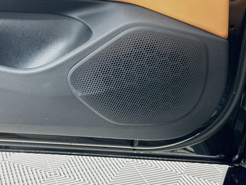 Thumbnail: 2023 BMW i4 - 19