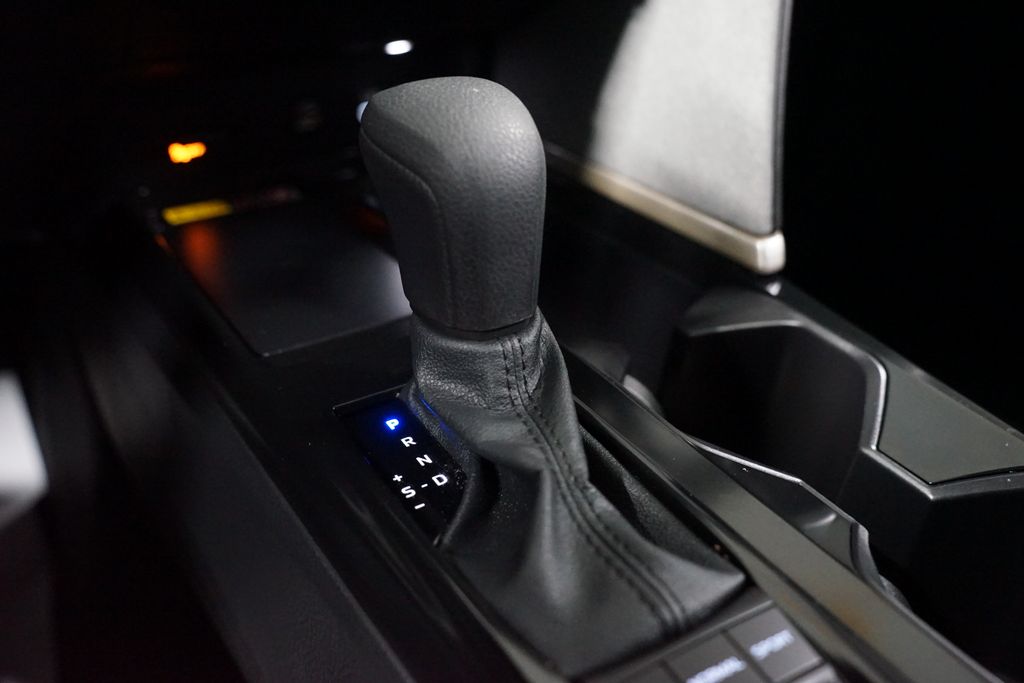 Thumbnail: 2025 Toyota Camry - 21