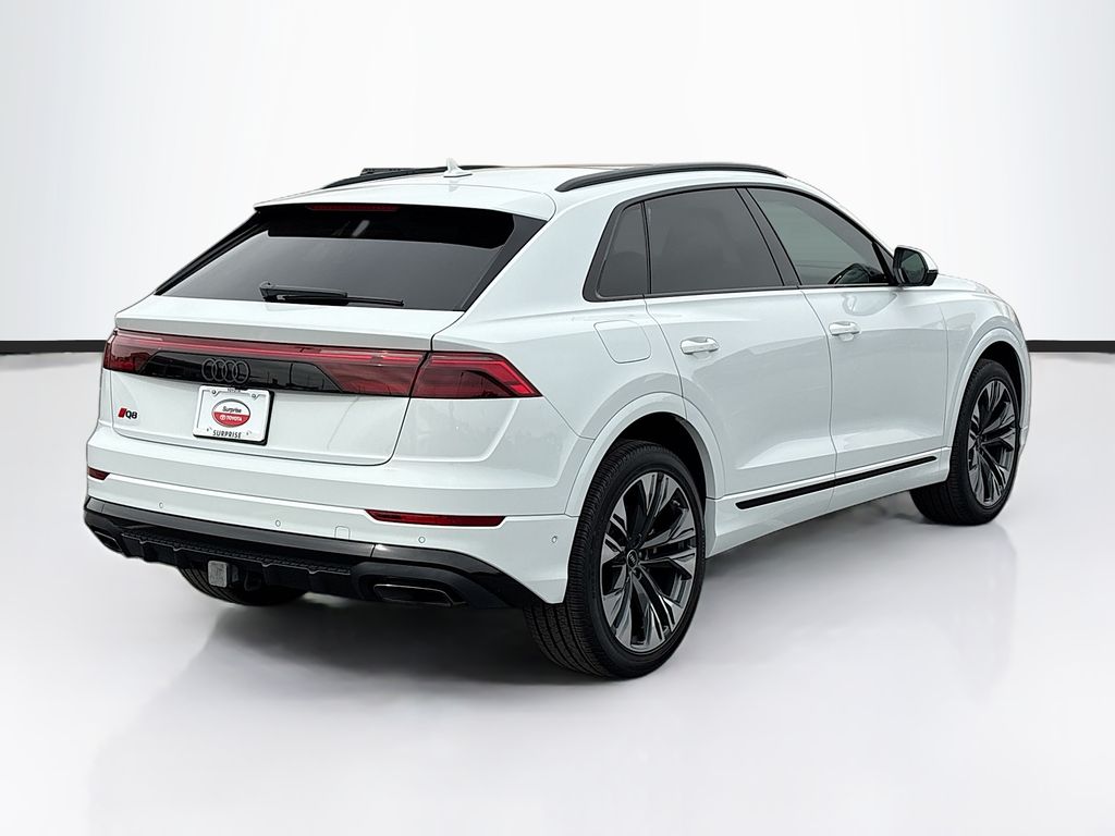 Thumbnail: 2025 Audi Q8 - 5