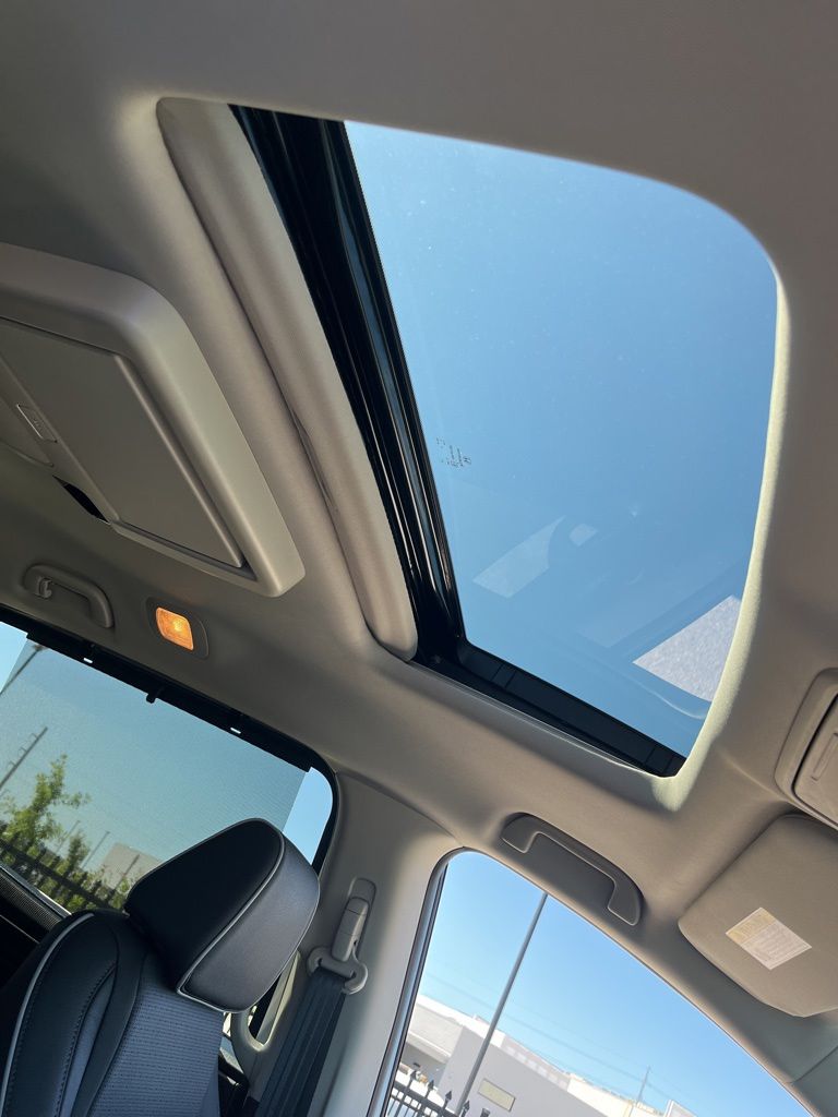 Thumbnail: 2026 Honda Odyssey - 32