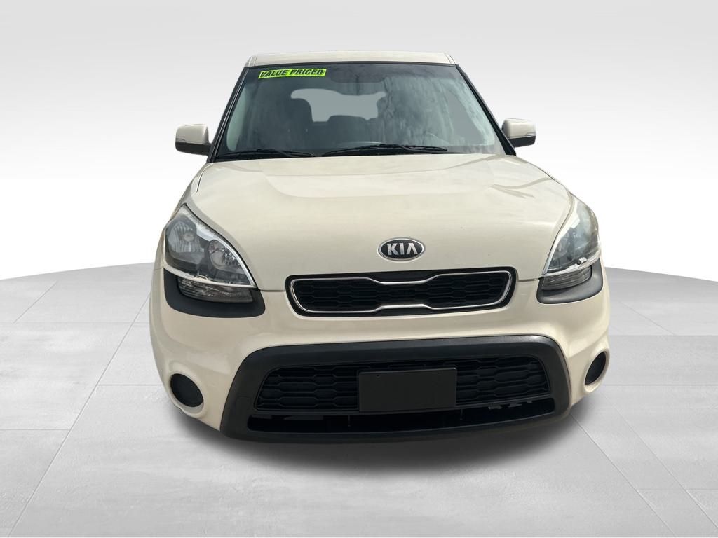 2013 Dune Kia Soul Plus FWD Hatchback