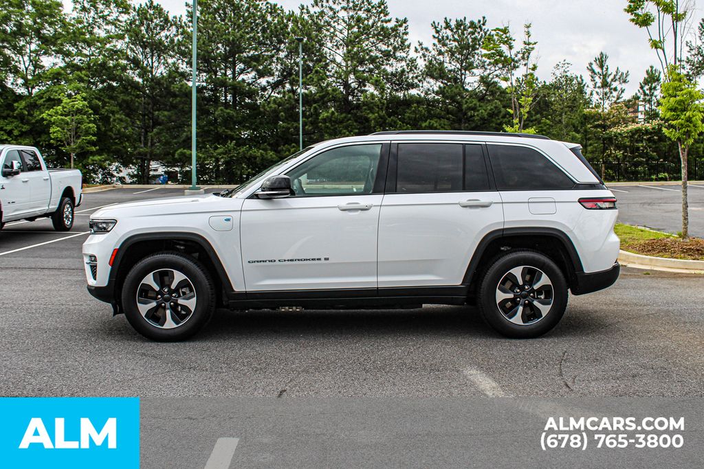 Used 2024 White Jeep 4xe image 7