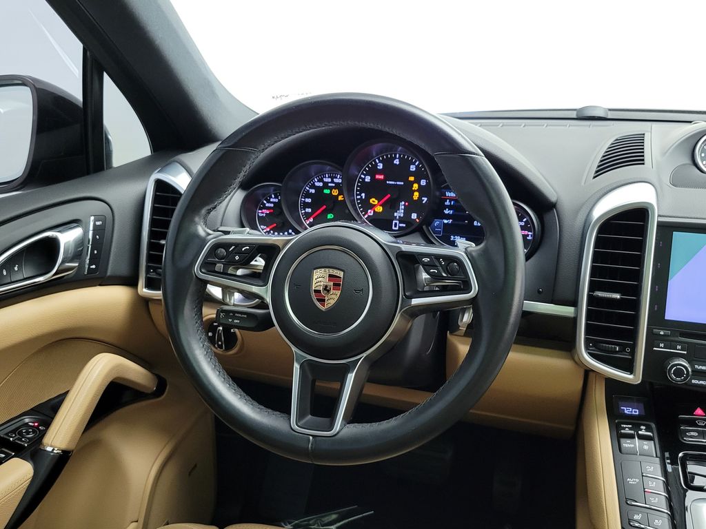 Thumbnail: 2017 Porsche Cayenne - 19