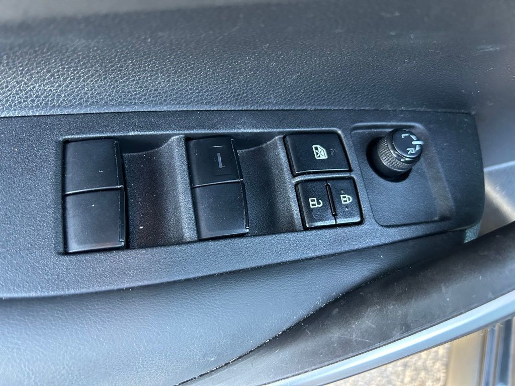 Thumbnail: 2022 Toyota Corolla - 15