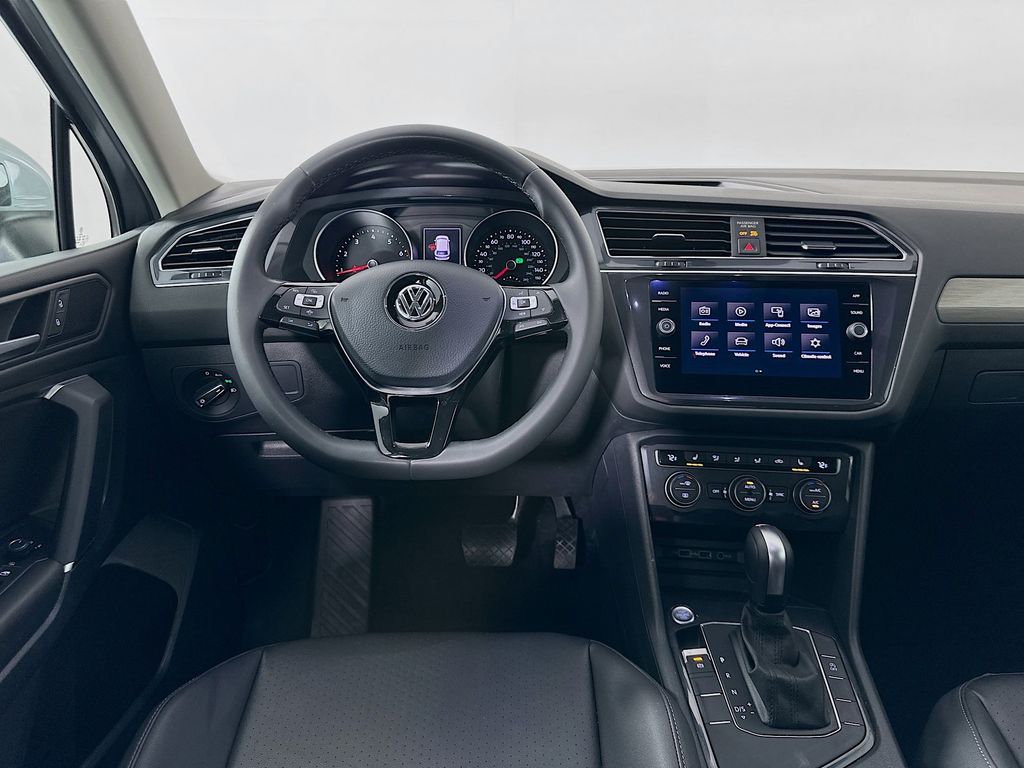 Thumbnail: 2020 Volkswagen Tiguan - 22