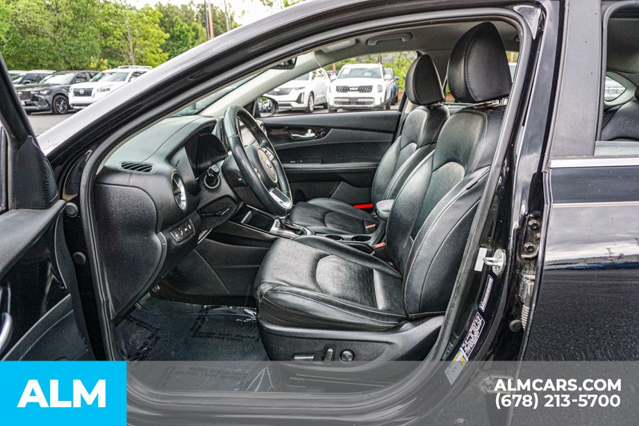 Used 2019 Black Kia EX image 19