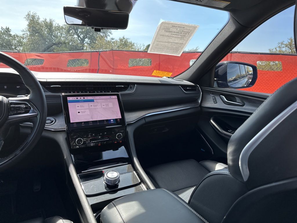 Used Car 2023 Jeep Grand Cherokee  Overland For Sale Under $40,000 In Austin, Texas