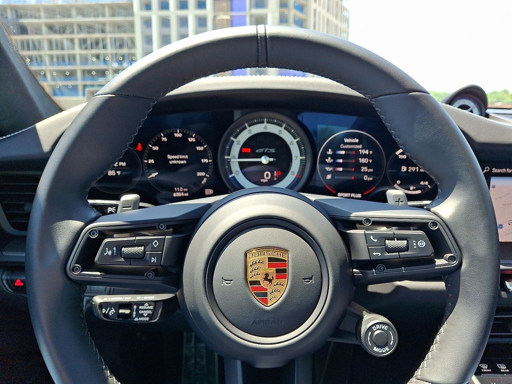 Thumbnail: 2024 Porsche 911 - 20
