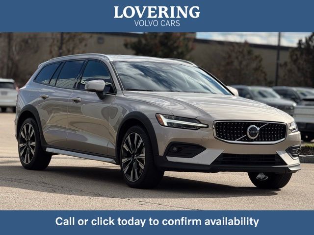 Brown (Beige) 2025 Volvo V60 Cross Country B5 Ultra AWD Wagon All-Wheel Drive Automatic
