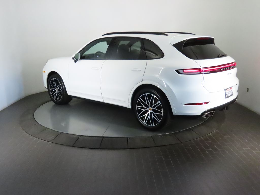 Thumbnail: 2025 Porsche Cayenne - 3