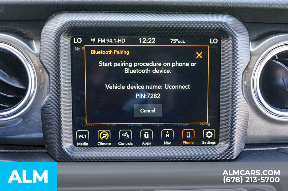 Used 2023 Silver Jeep Sahara image 39