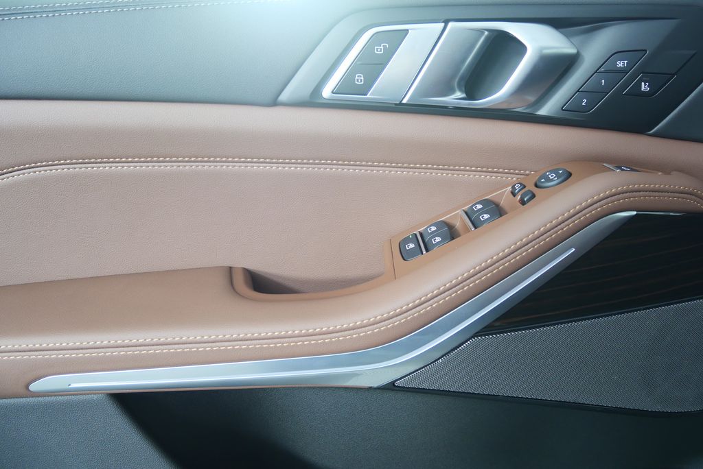 Thumbnail: 2026 BMW X5 - 9