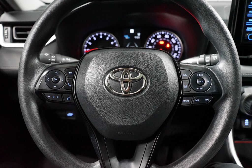 Thumbnail: 2021 Toyota RAV4 - 12
