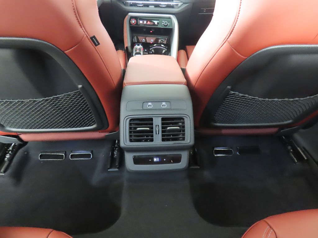 Thumbnail: 2025 Audi SQ5 - 21