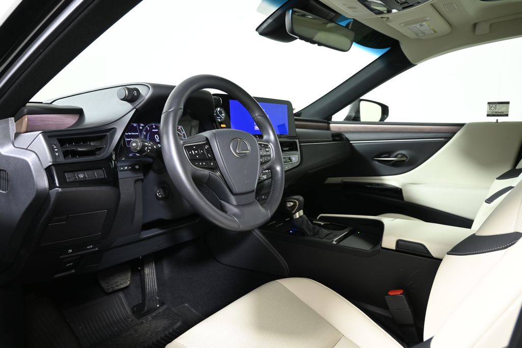 Thumbnail: 2025 Lexus ES - 15