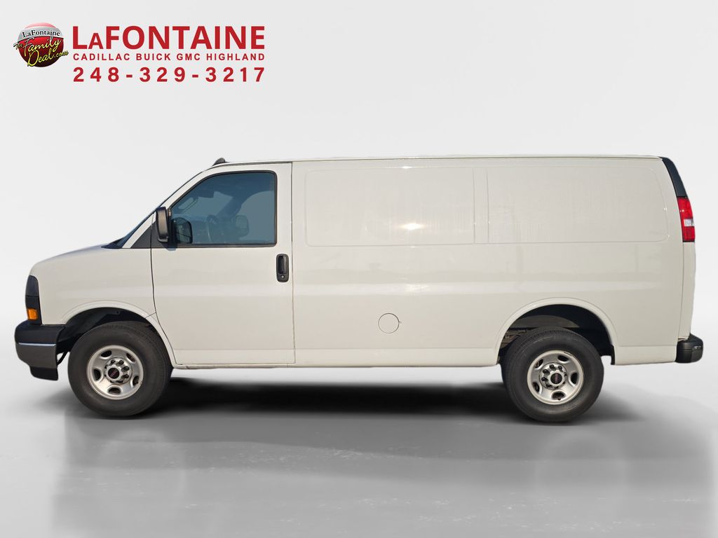 2022 GMC Savana 2500 Work Van 4