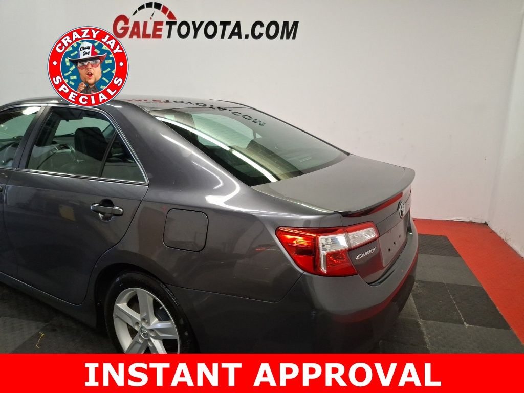 View vehicle photo 7