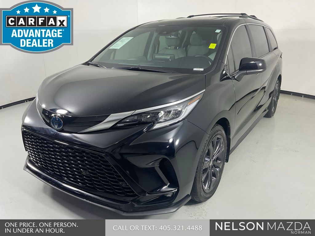 Midnight Black Metallic 2024 Toyota Sienna XSE 7-Passenger FWD Minivan Front-Wheel Drive Continuously Variable Transmission