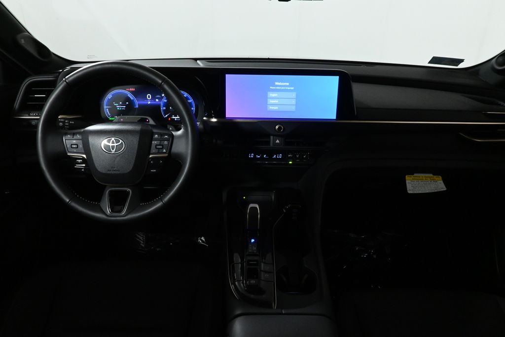 Thumbnail: 2025 Toyota Crown Signia - 18
