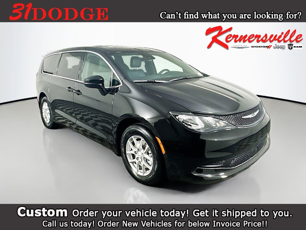 Diamond Black 2026 Chrysler Voyager Minivan Front-Wheel Drive Automatic