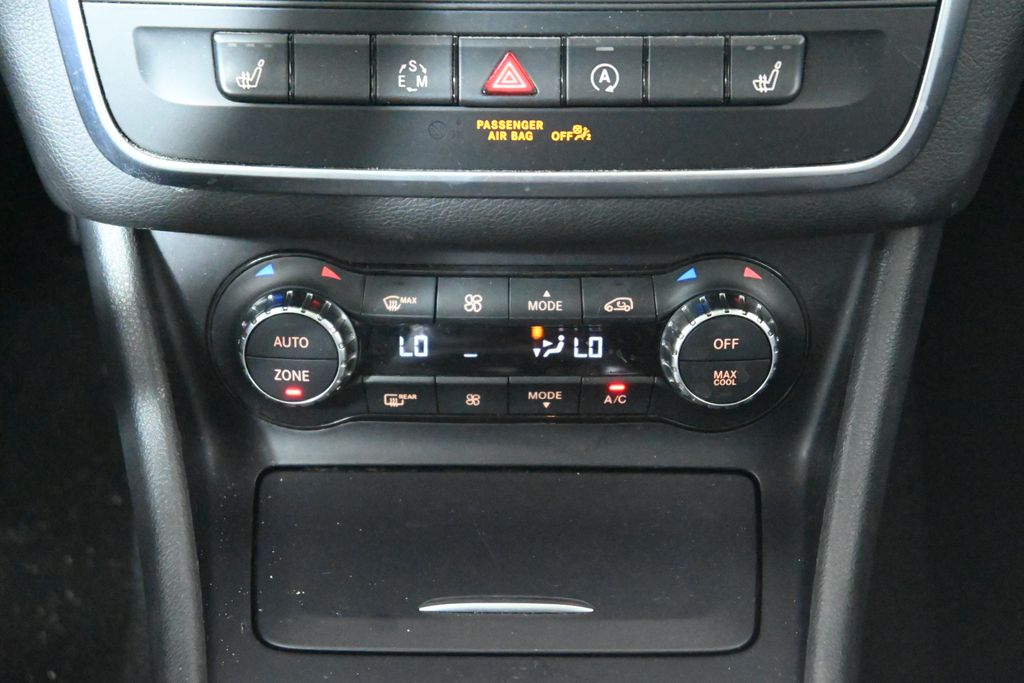 2015 Mercedes-Benz CLA 250 23