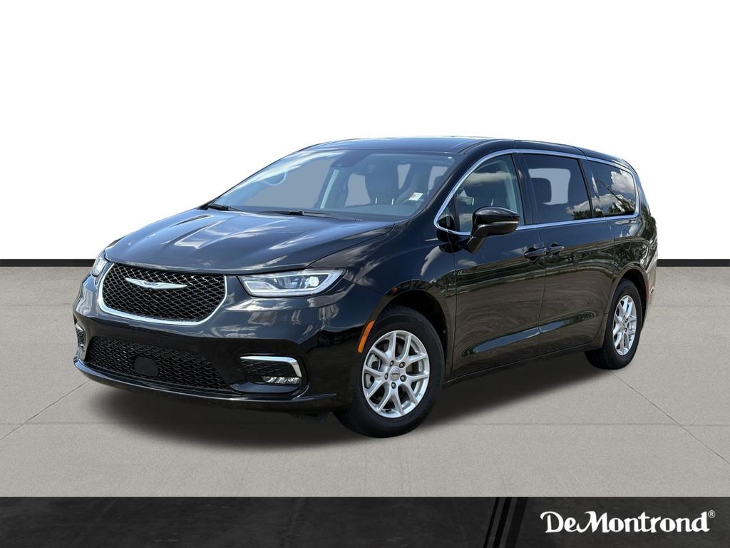 Diamond Black Crystal Pearlcoat 2024 Chrysler Pacifica Minivan Front-Wheel Drive 9-Speed Automatic