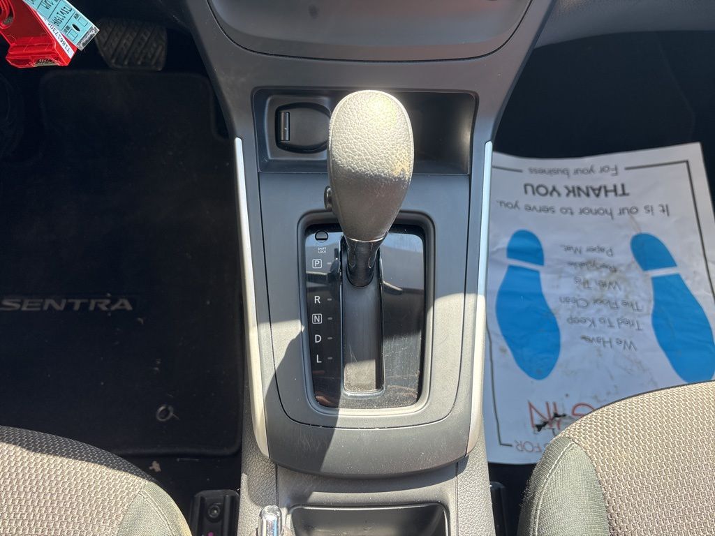 Used 2019 Silver Nissan S image 17