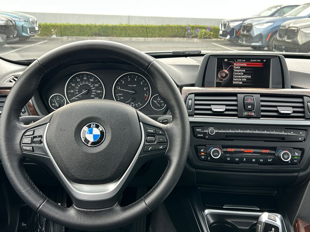 Thumbnail: 2015 BMW 3 Series - 17