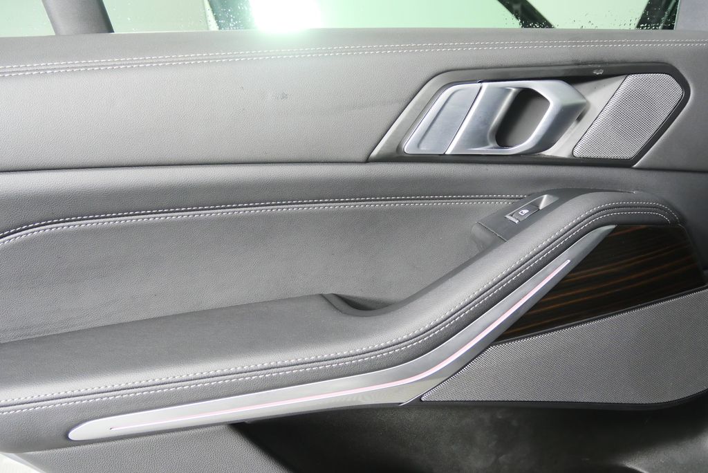 Thumbnail: 2025 BMW X5 - 14