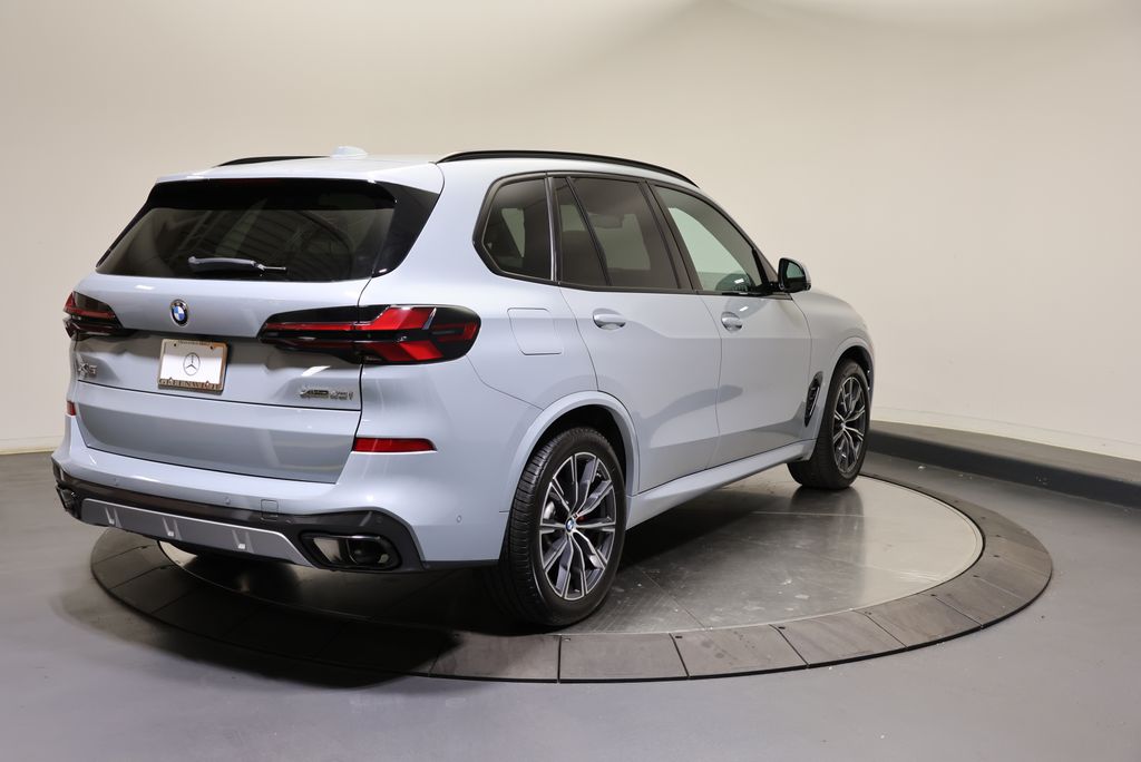 Thumbnail: 2024 BMW X5 - 7
