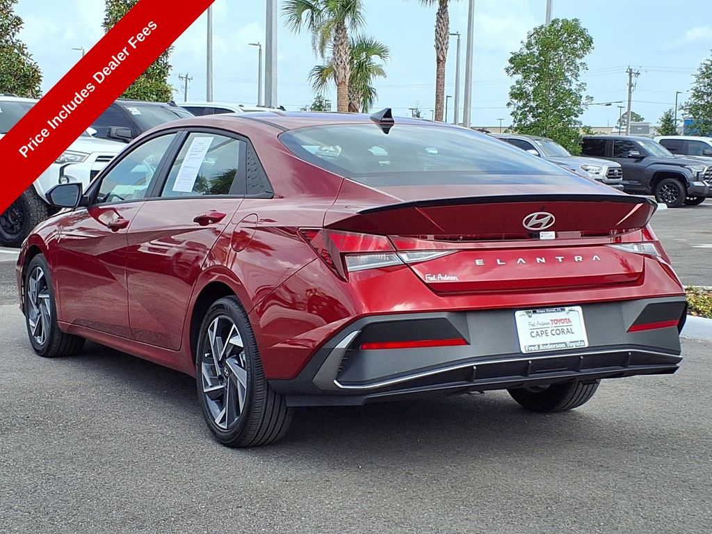 Used 2025 Hyundai Elantra Sedan