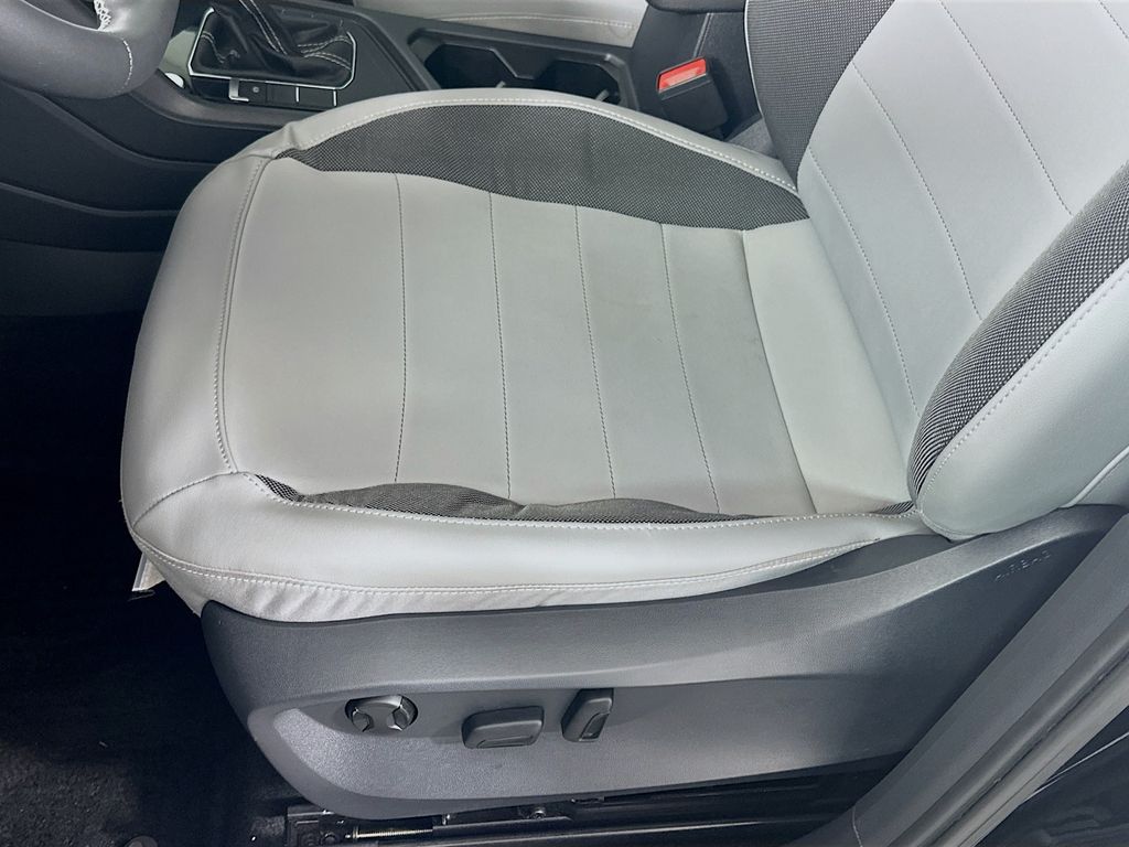 Thumbnail: 2023 Volkswagen Taos - 19