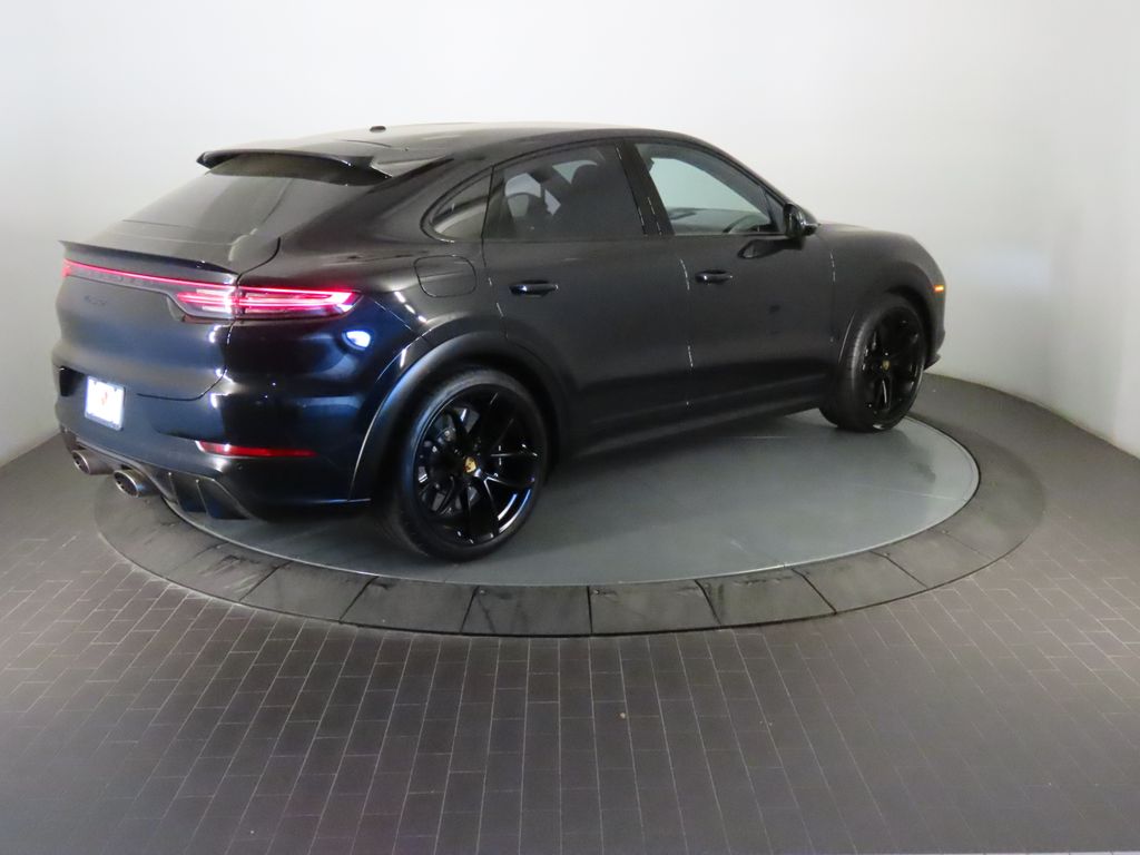 Thumbnail: 2022 Porsche  - 7