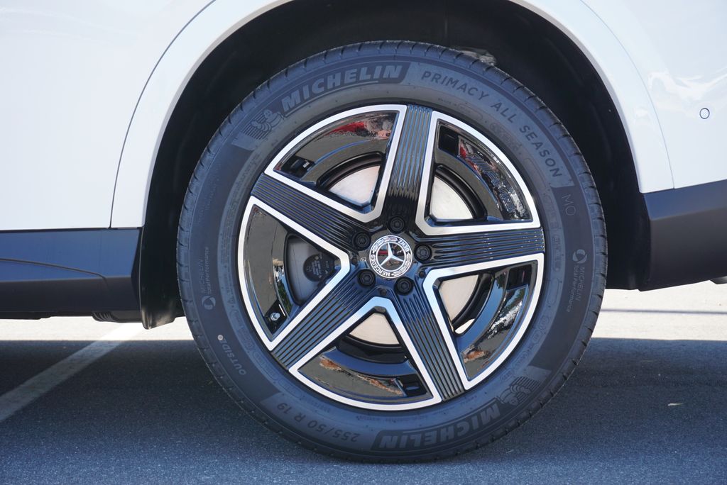 Thumbnail: 2026 Mercedes-Benz GLC - 20