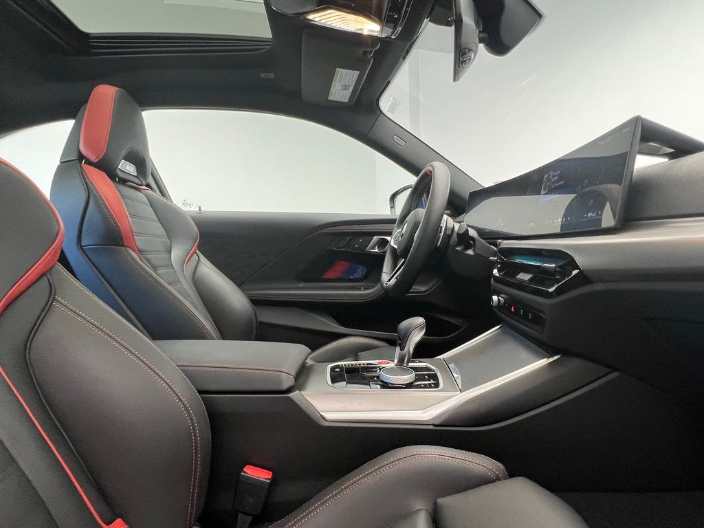 Thumbnail: 2025 BMW M2 - 6