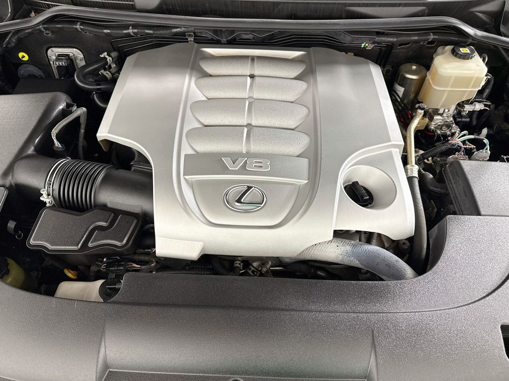 Thumbnail: 2021 Lexus LX - 31