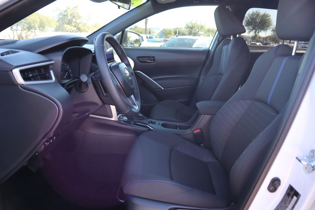 Thumbnail: 2025 Toyota Corolla Cross - 18