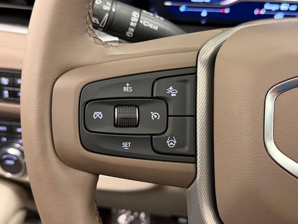 Thumbnail: 2024 GMC Yukon - 28