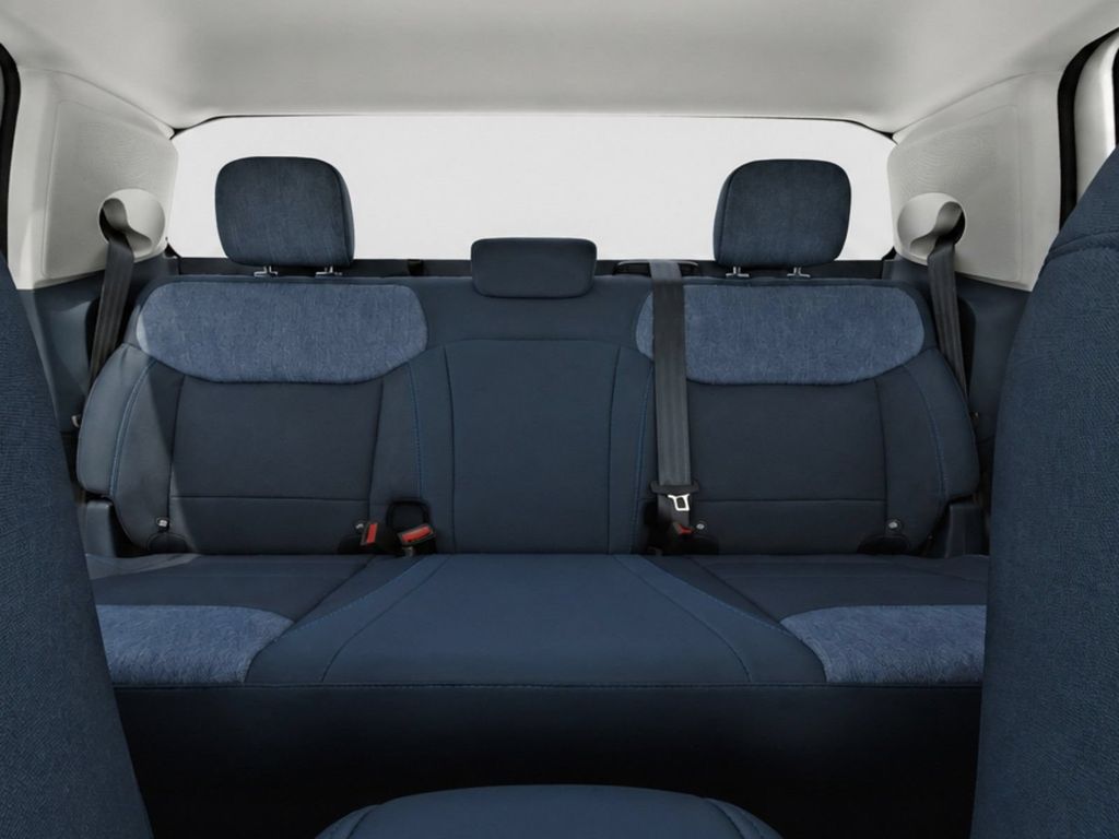 New 2026 Oxford White Ford XLT image 18