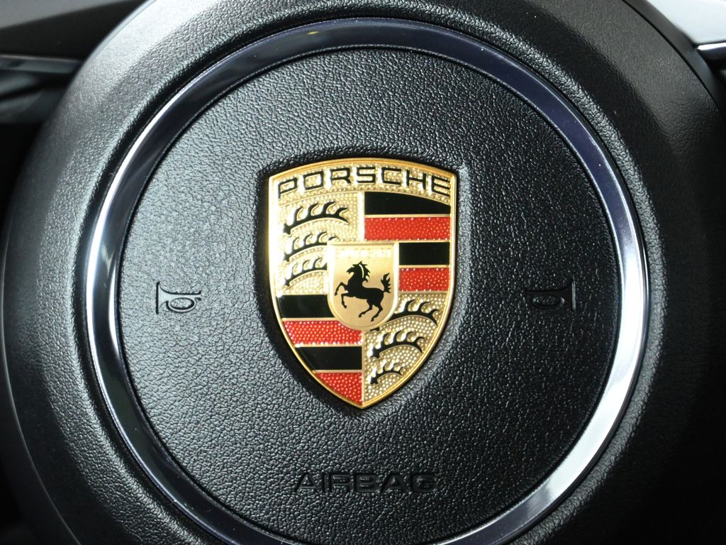 Thumbnail: 2025 Porsche Macan - 22