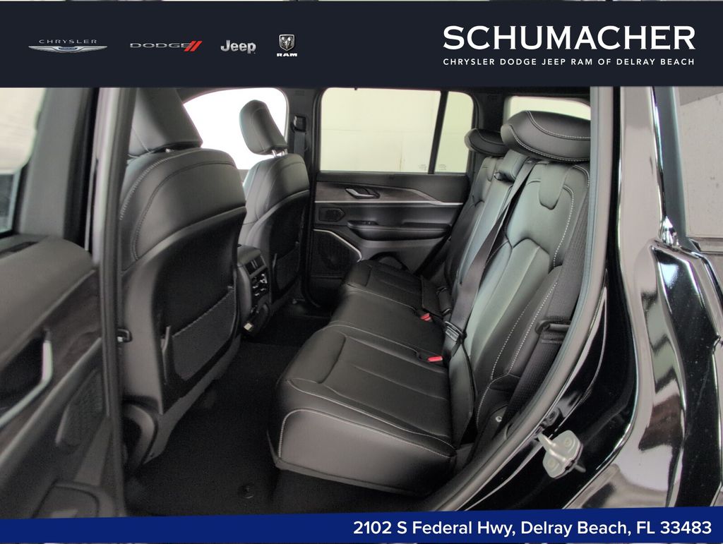 new 2025 Jeep Grand Cherokee car, priced at $48,680