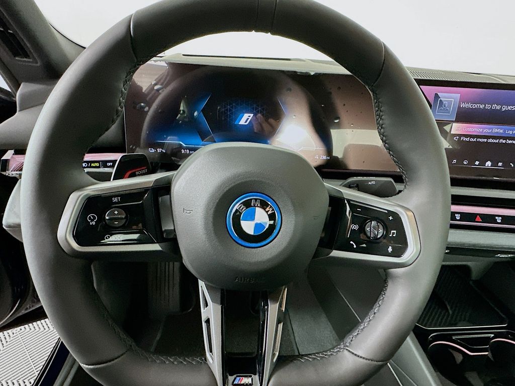 2025 BMW i5 xDrive40 10