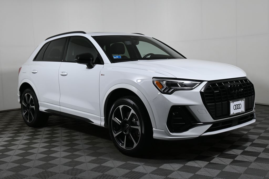 Thumbnail: 2025 Audi Q3 - 8