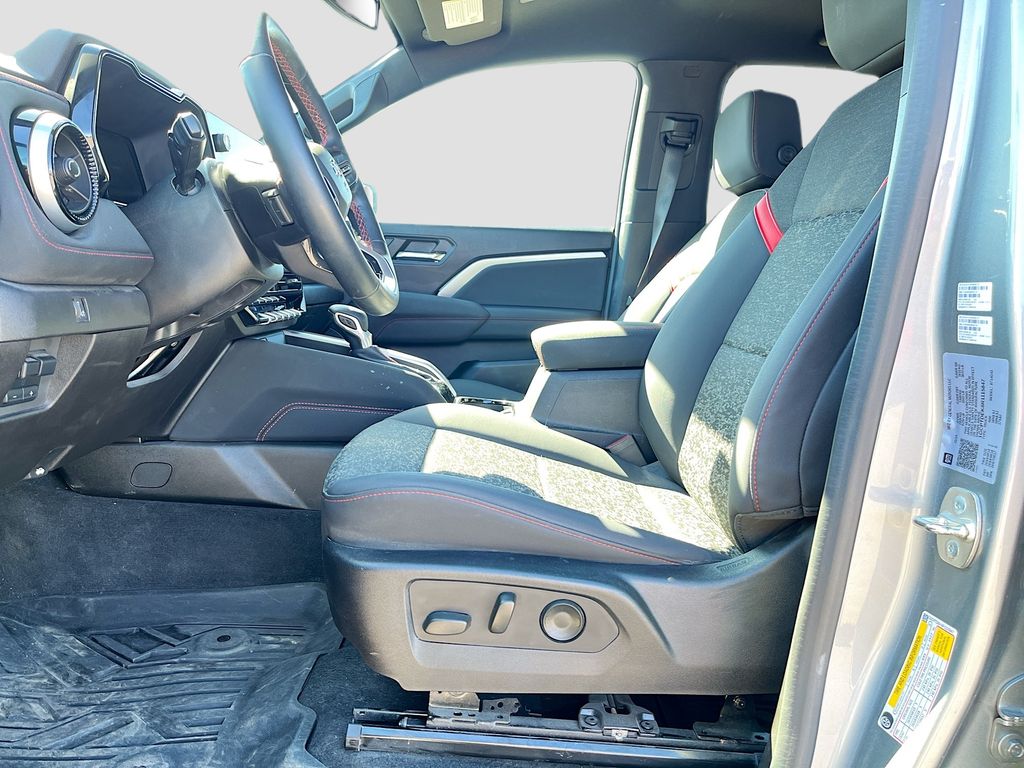 Used 2024 Gray Chevrolet Z71 image 20